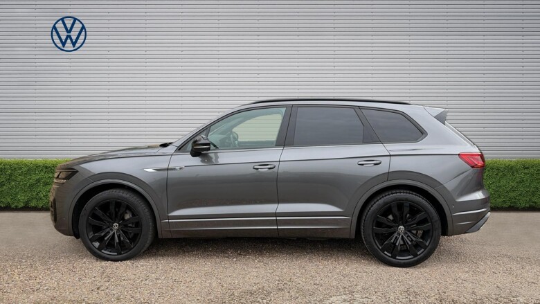 Volkswagen Touareg 3.0 V6 TDI 4Motion Black Edition 5dr Tip Auto Diesel Estate